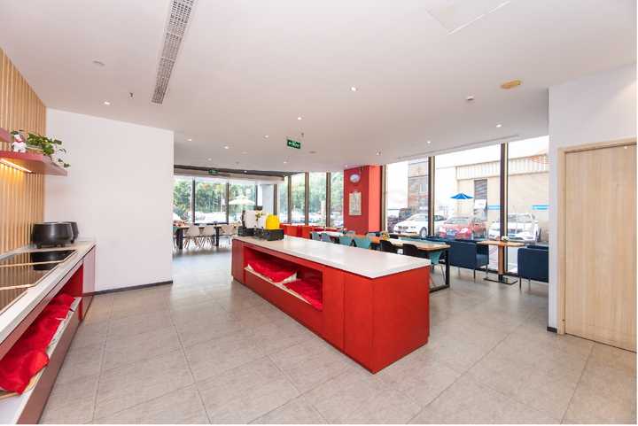 gallery image 12