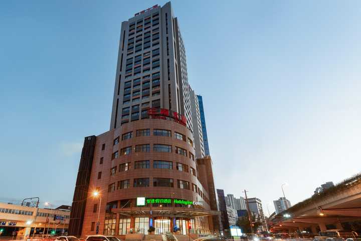 gallery image 11