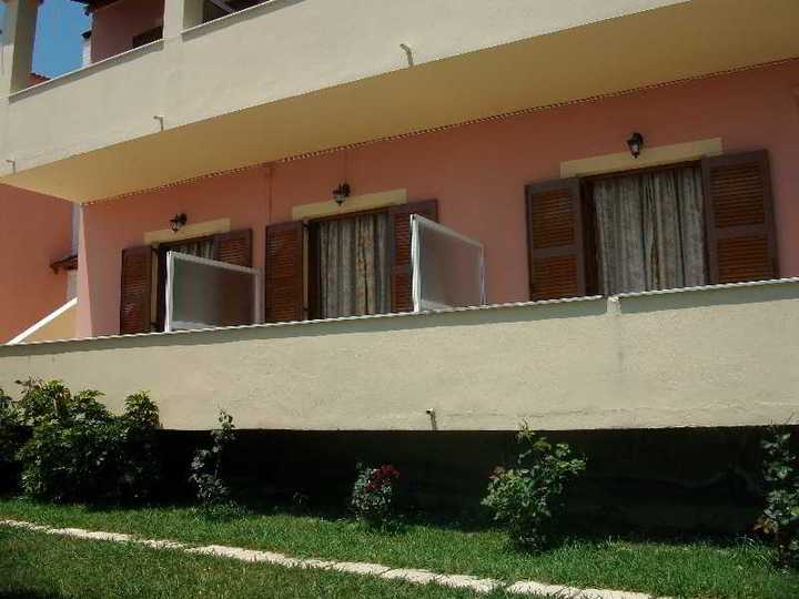 gallery image 0