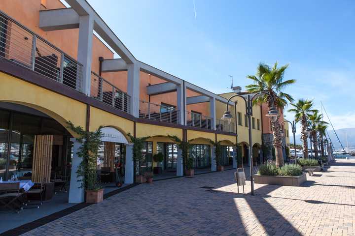 gallery image 11