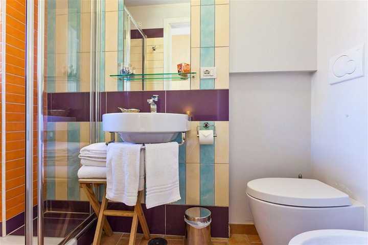 gallery image 0