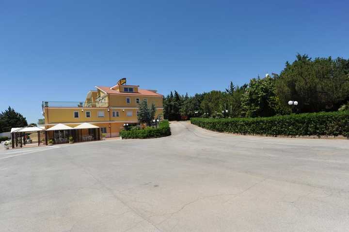 gallery image 37