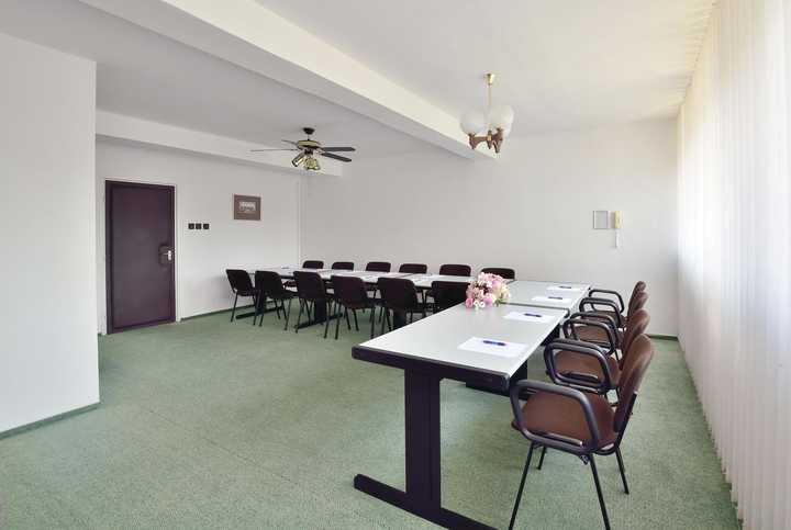 gallery image 0
