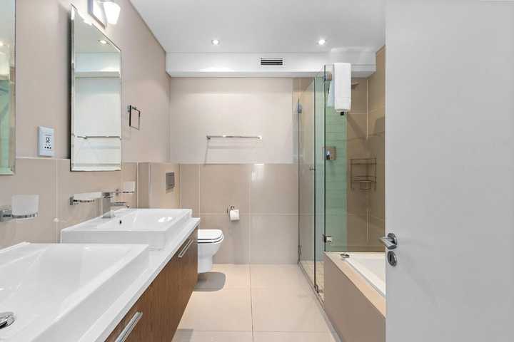 gallery image 16