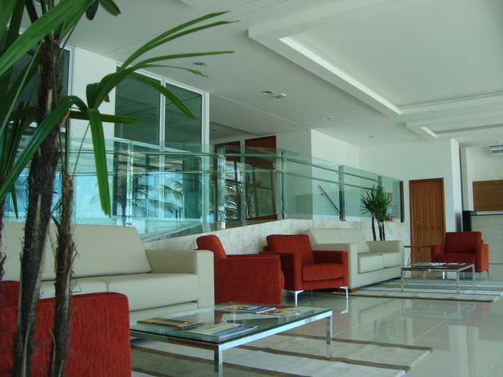 gallery image 0