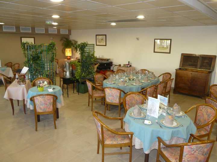 gallery image 0