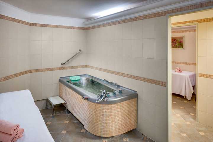 gallery image 12