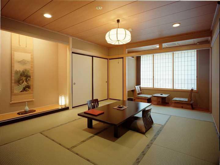 gallery image 0