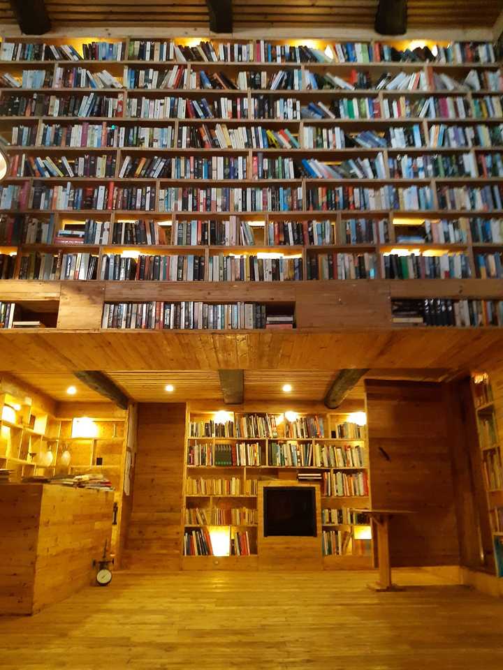 gallery image 0
