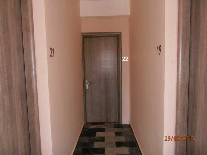 gallery image 0