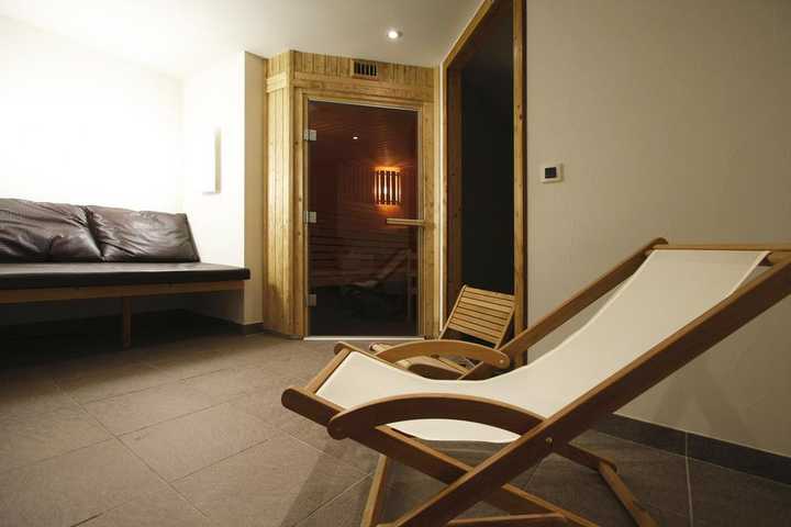 gallery image 0