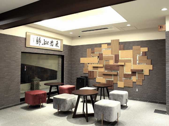gallery image 0