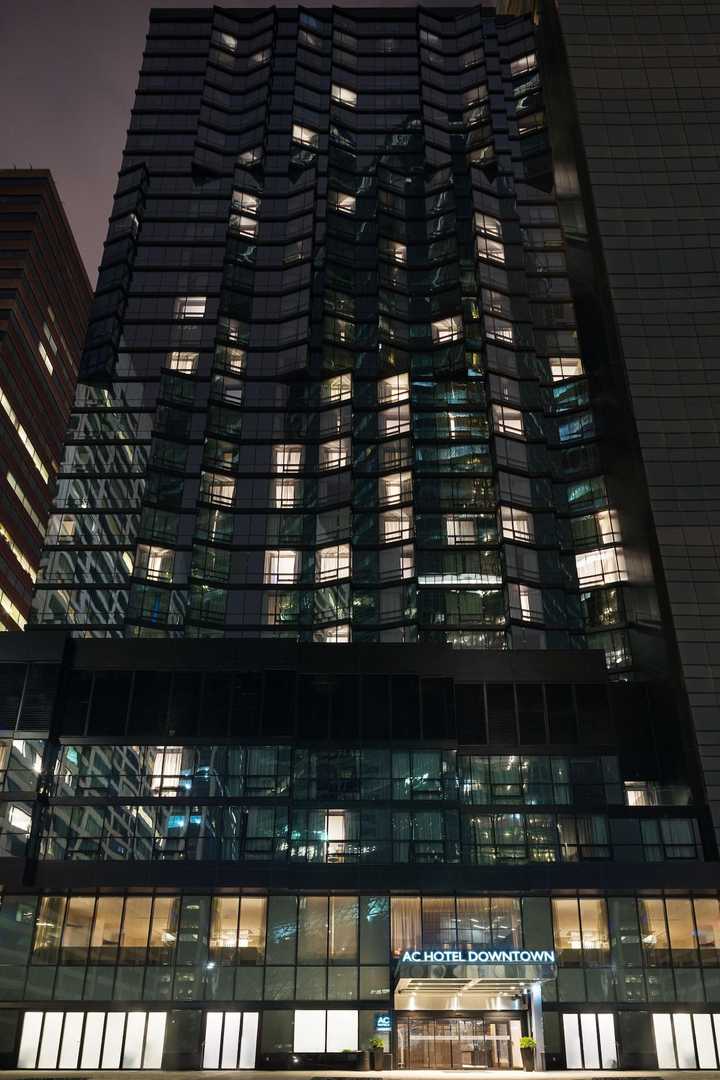 gallery image 0