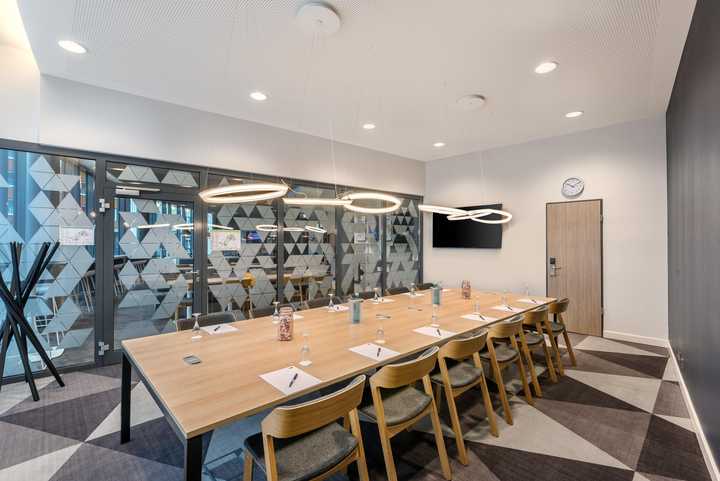 gallery image 7