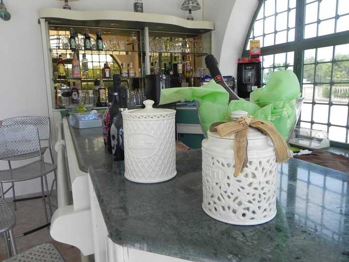 gallery image 0