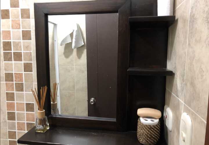gallery image 0