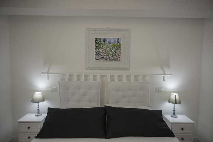 gallery image 0