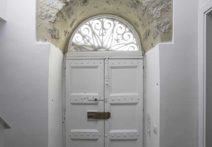 gallery image 0