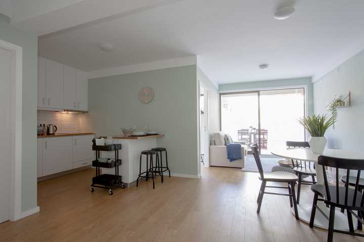 gallery image 0