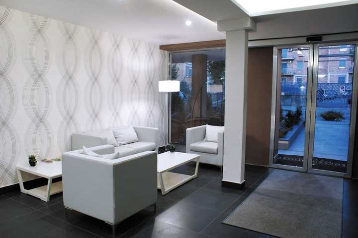 gallery image 0