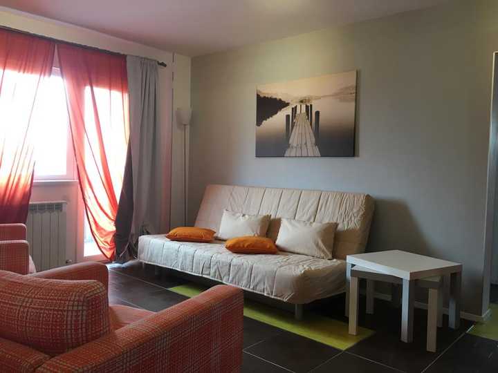 gallery image 0