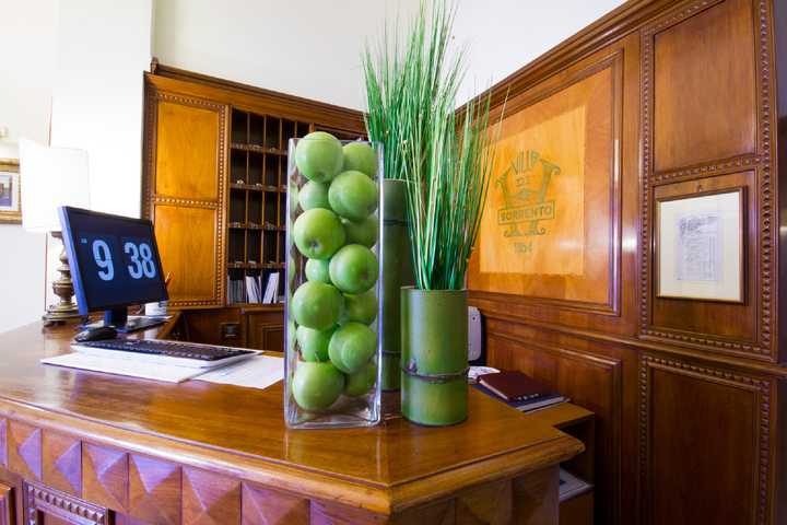 gallery image 0