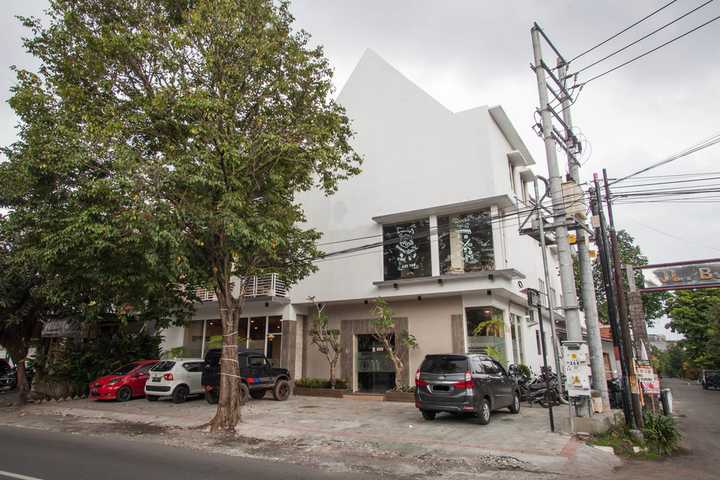 gallery image 0