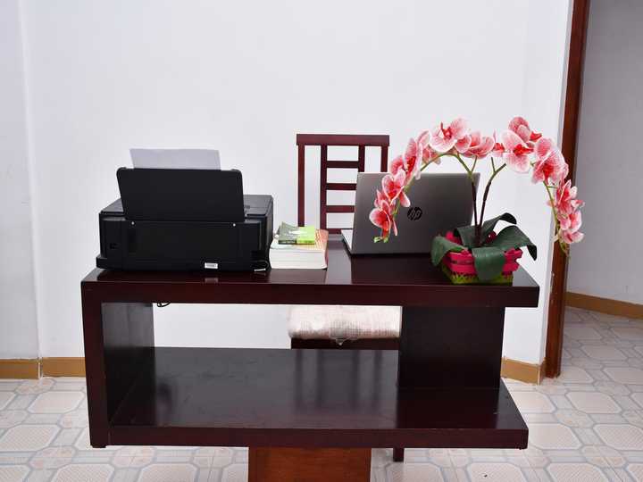 gallery image 0