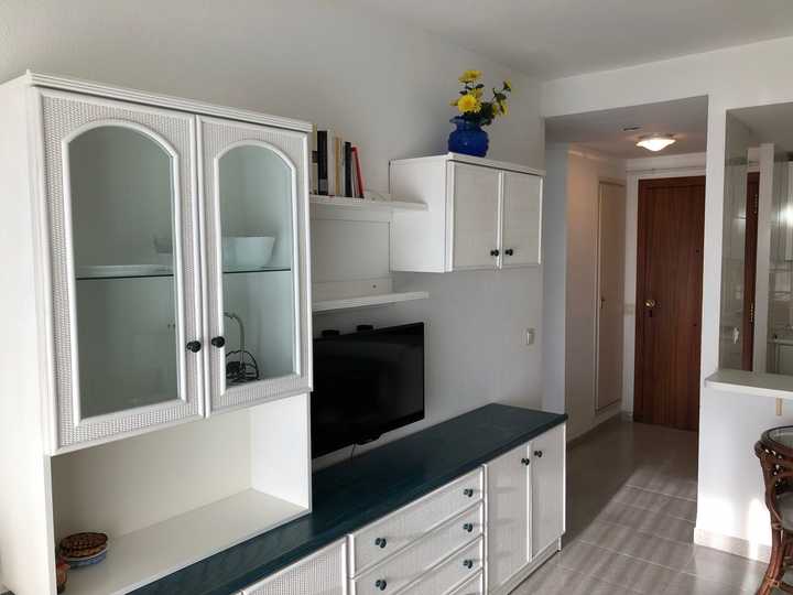 gallery image 0