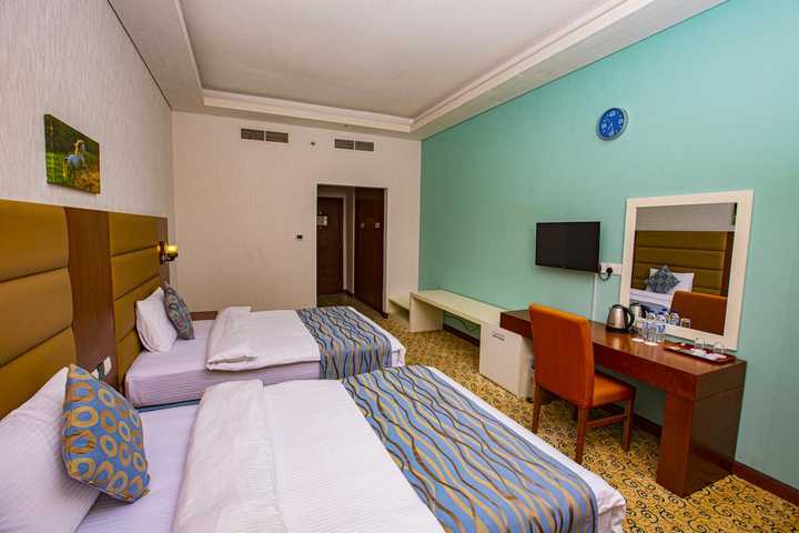 gallery image 0