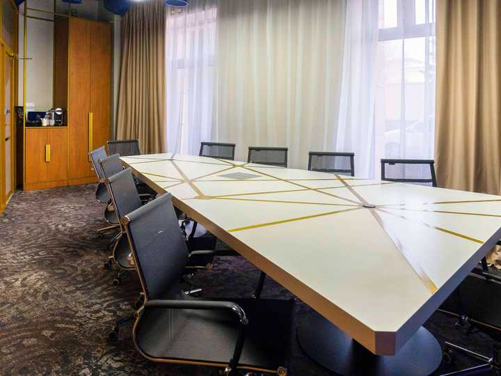gallery image 0