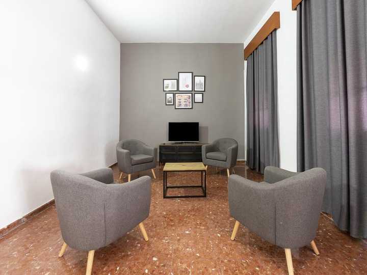gallery image 0