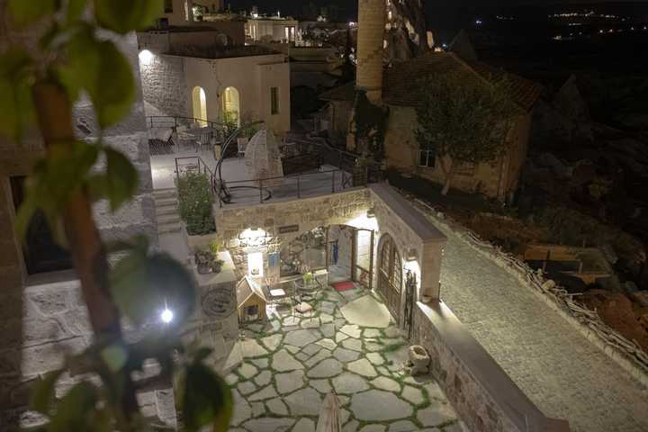 gallery image 4