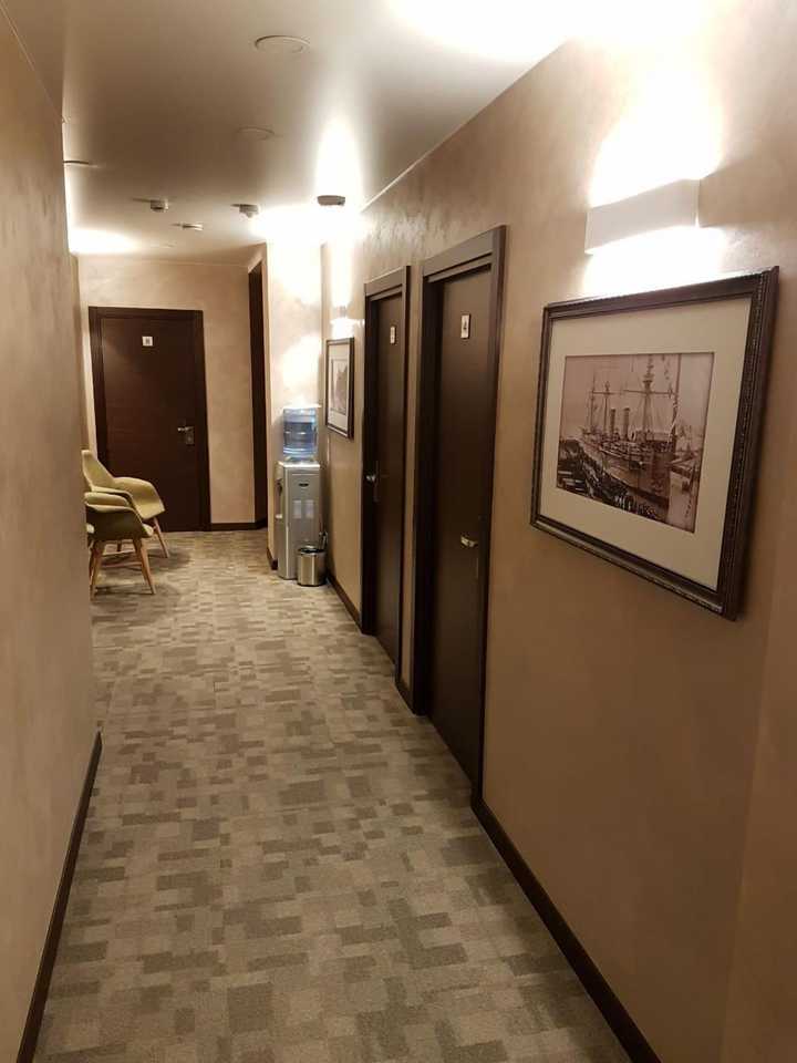 gallery image 0