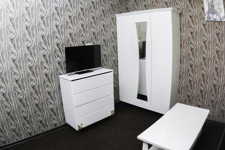 gallery image 0