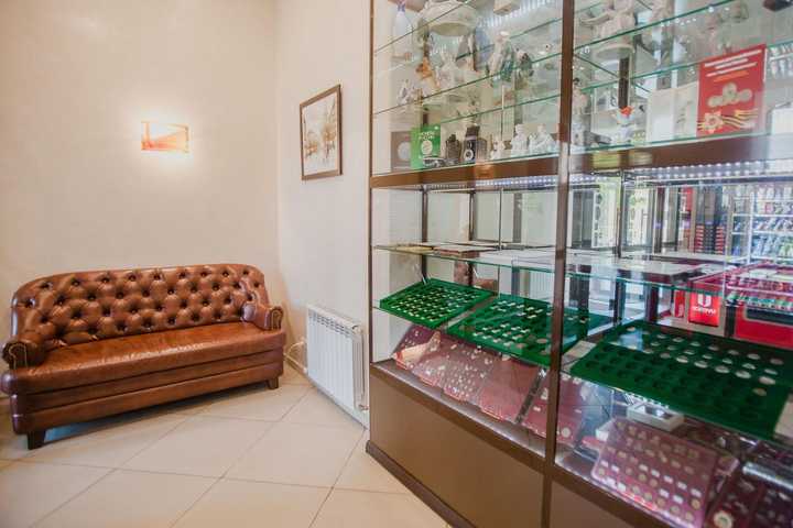 gallery image 0