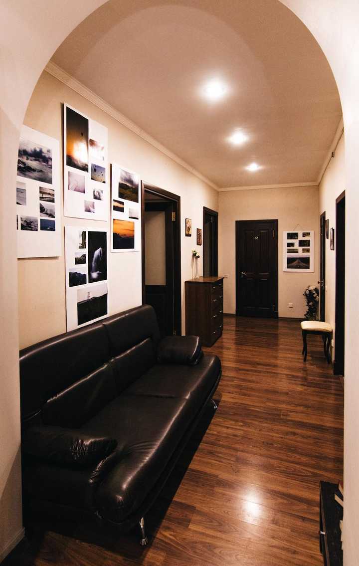gallery image 0