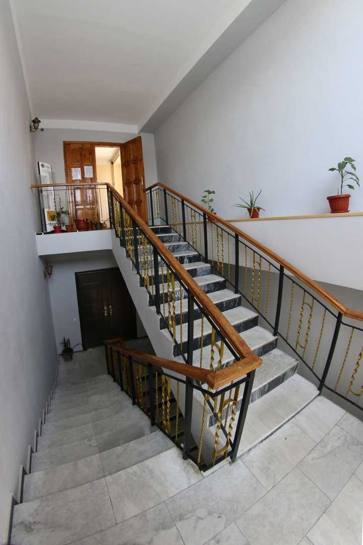 gallery image 16