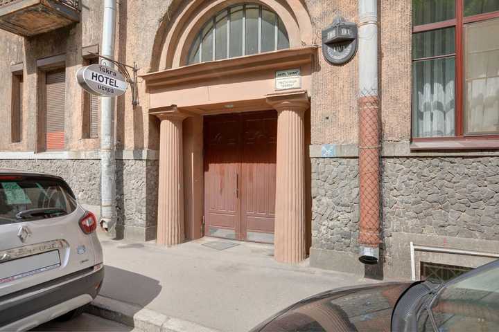 gallery image 4