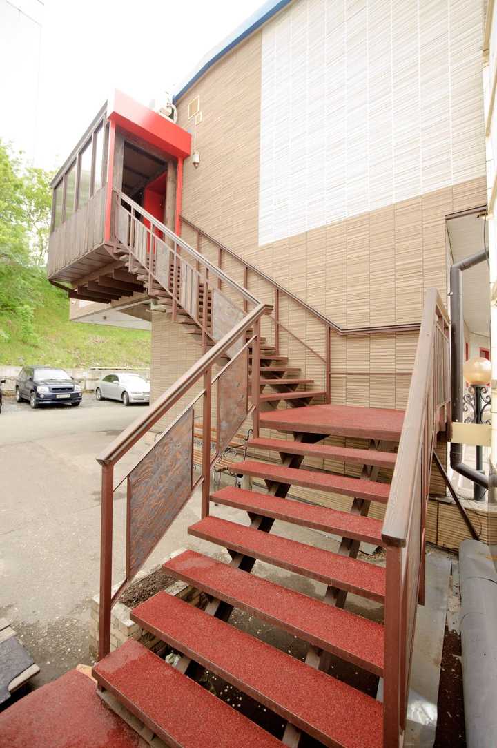 gallery image 0