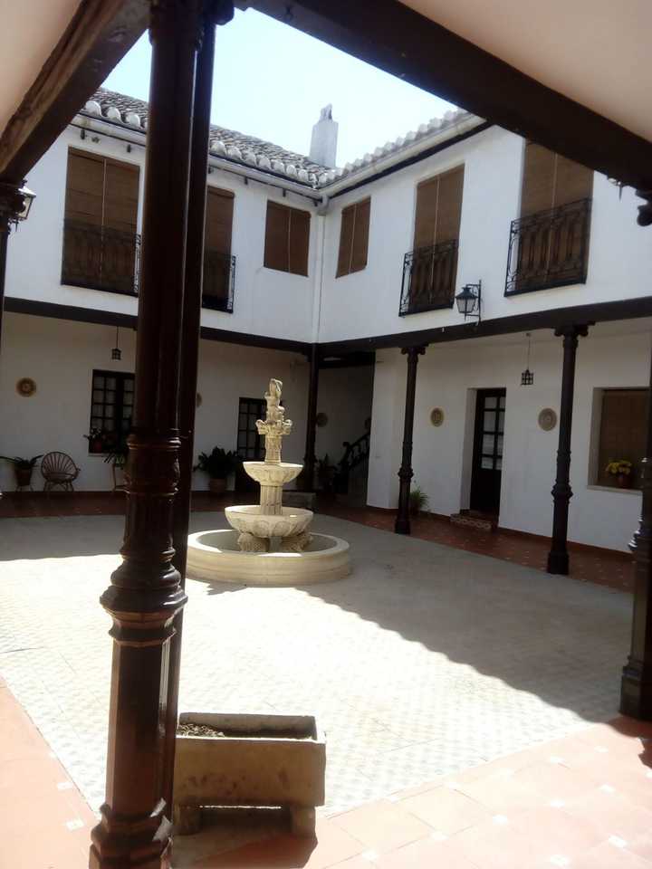 gallery image 0