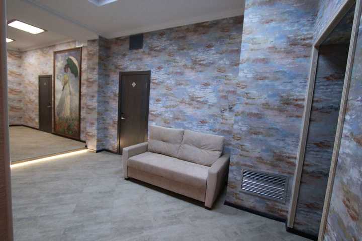 gallery image 0