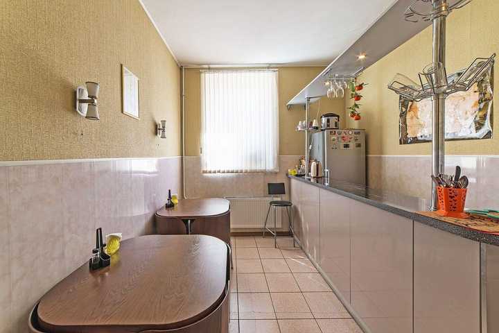gallery image 0