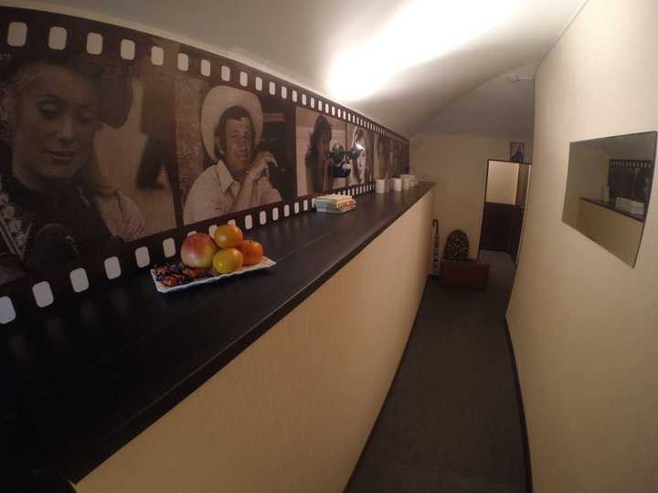 gallery image 0