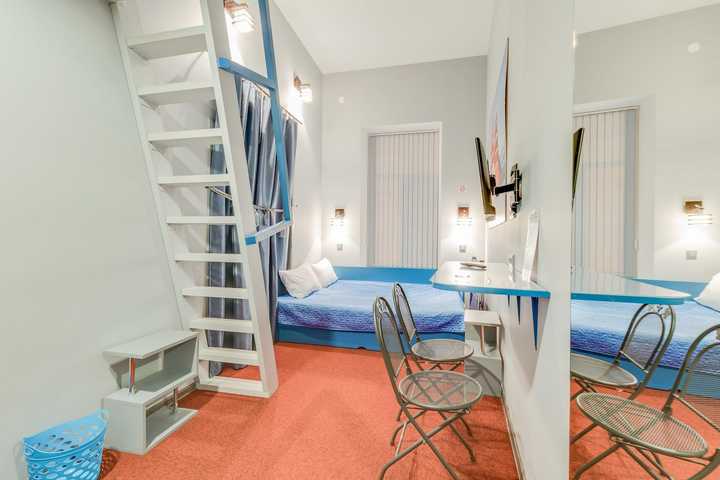 gallery image 4