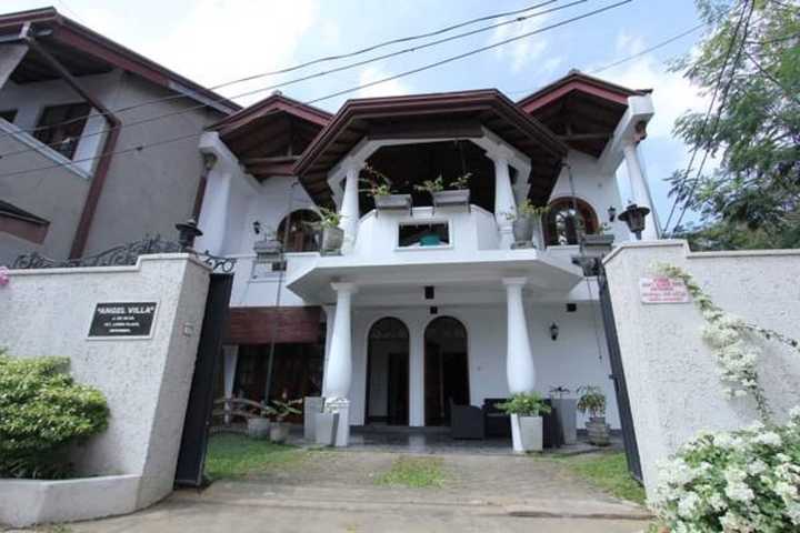 gallery image 0