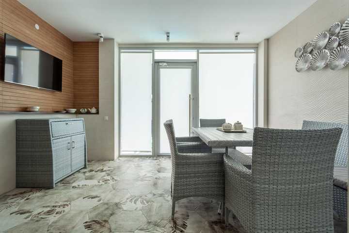 gallery image 12