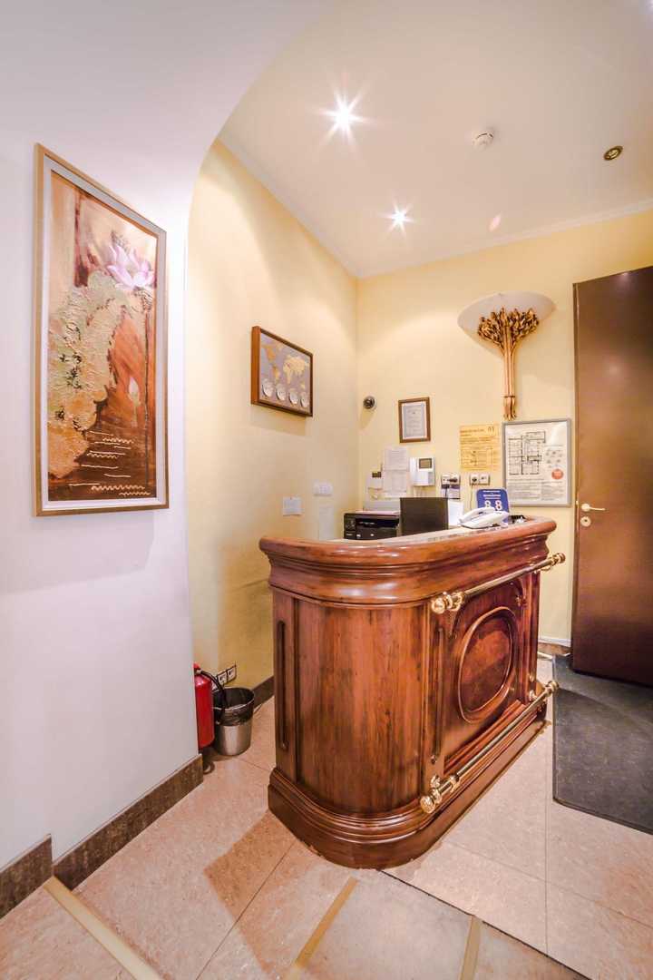 gallery image 0