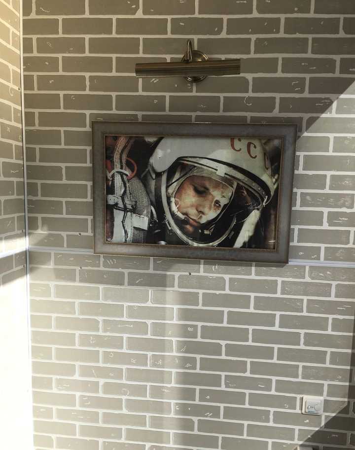 gallery image 0