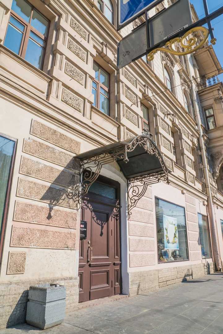gallery image 0